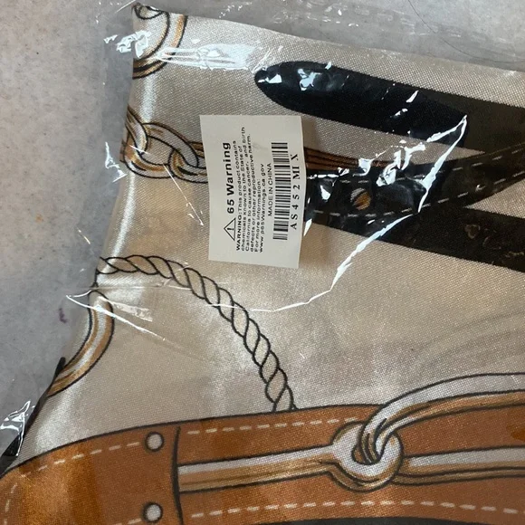 35” Equestrian Themed Square Scarf - Picture 11 of 11